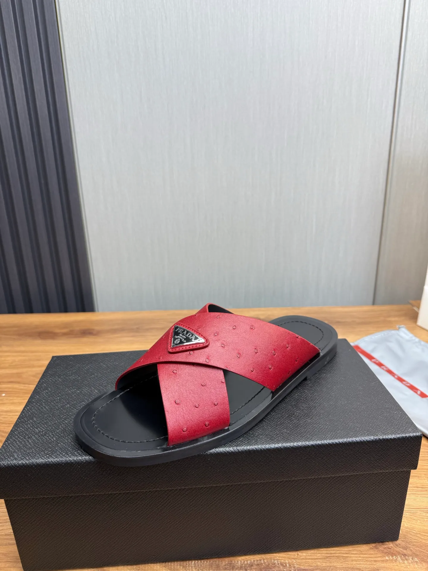 Factory price 340💰 ＰＲＡＤＡPrada - popular men's slippers hot sale 🔥 🩴Official website one to one production 38-45 sizes 45 46 🉑️Customized!